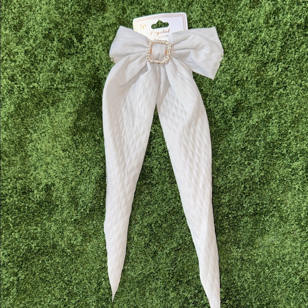 BOWS 4 LYME! 🎀💚 Quilted White/Silver Hair Bow Clip with Gold Crystal Accent